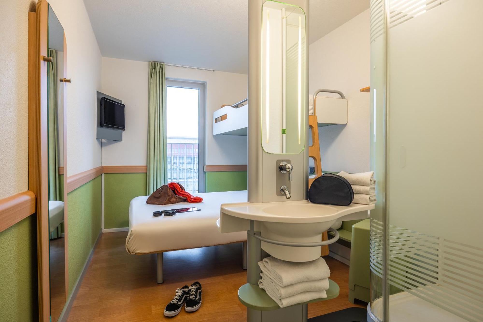 Ibis Budget Brugge Centrum Station Esterno foto