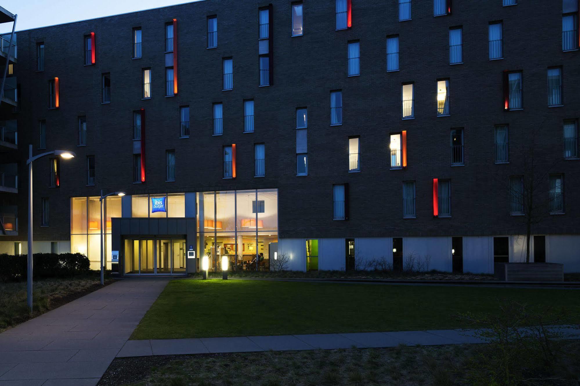 Ibis Budget Brugge Centrum Station Esterno foto